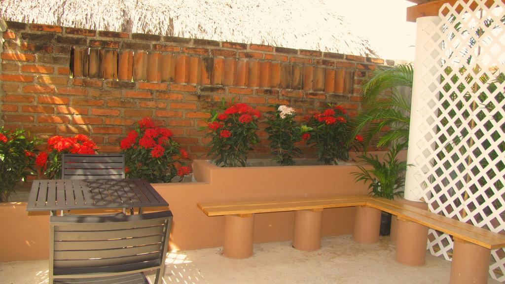 La Paloma Oceanfront Retreat Otel San Patricio Melaque Dış mekan fotoğraf